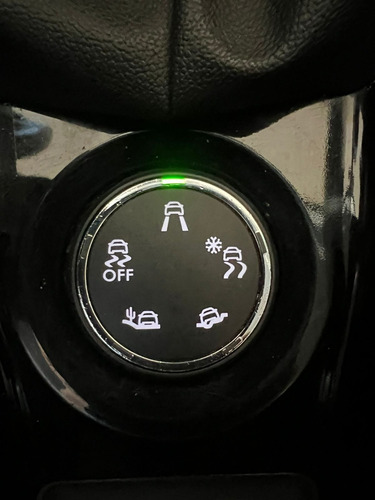 Imagen 8 de 25 de Peugeot 2008 1.6 Sport 2017