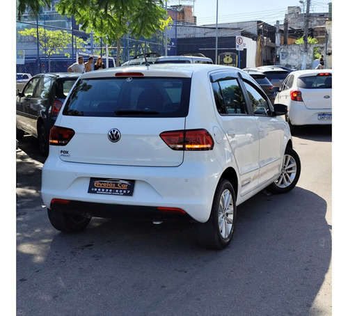 Volkswagen Fox 1.6 MSI TOTAL FLEX CONNECT 4P I-MOTION