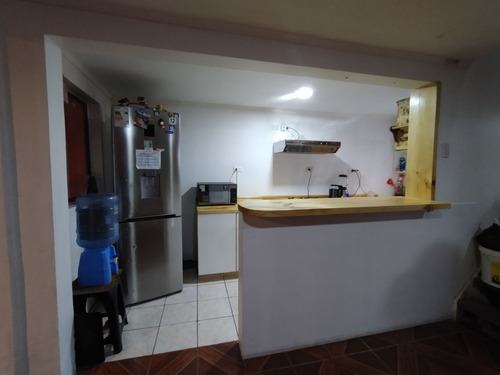 Casa A Pasos De Liceo Don Bosco, Semipareada Regularizada De