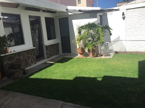 Imagen 2 de 14 de Casa En Venta En Villas De Irapuato
