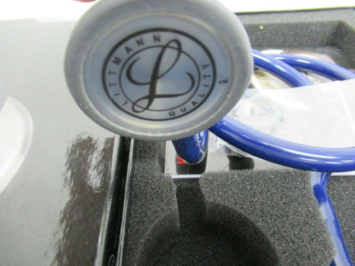 Imagen 3 de 5 de Estetoscopio Littmann Classic 3 Nuevos Medicina Salud