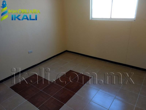 Imagen 5 de 12 de Casa Sola En Venta Fracc. Petropolis