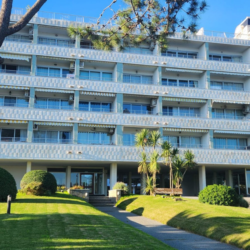 Alquiler Apartamento 2 Dormitorios, Playa Mansa (ref: Atm-7626)