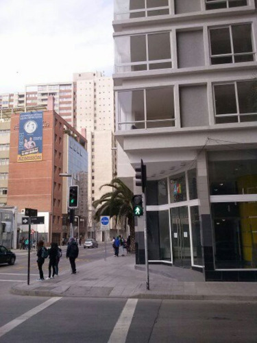 Santiago Metro Santa Lucia, Santa Isabel