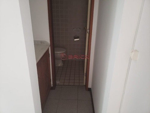Imagem 6 de 7 de Sala Comercial Com 40 M² No Centro Da Cidade. - Sa00119 - 69289593