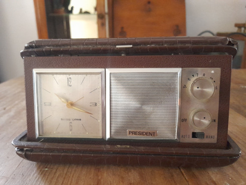 Vintage Radio Reloj Despertador Portátil Marca President 