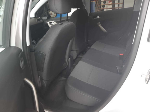 Imagen 10 de 14 de Peugeot 2008 1.6 Allure