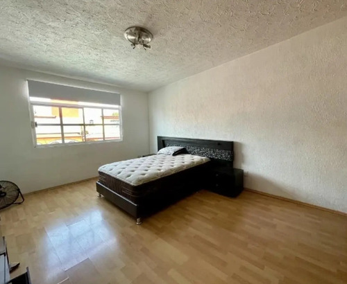 Casa En Venta En Av De Los Laureles, Jardines De San Miguel, Cuautitlán Izcalli - Ap