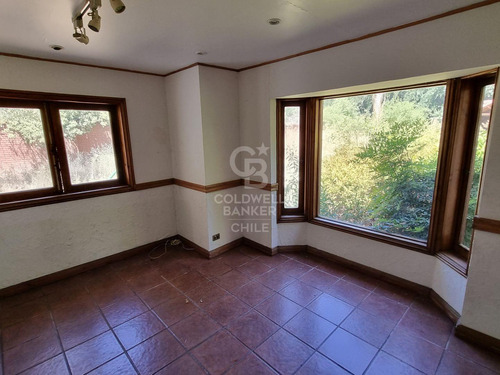 Casa Con Gran Terreno En Cantagallo