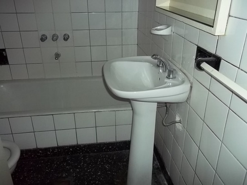 Imagen 6 de 6 de Departamento De 3 Ambientes En Alquiler Tablada.-