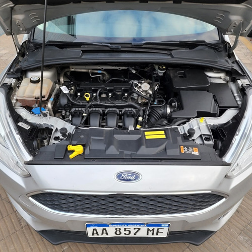Imagen 6 de 15 de Ford Focus Se 2.0 Gris Plata 2016 Prost Rosario