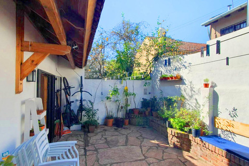 Casa Dúplex 4 Amb Escritorio Y Patio En Olivos
