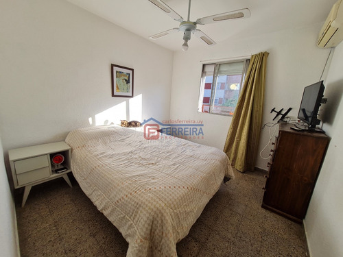 Vende Apartamento 2 Dormitorios Y Terraza - Acepta Banco