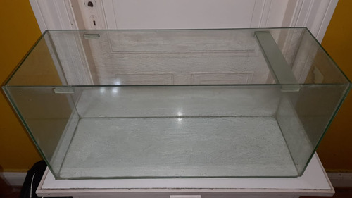Pecera Vidrio 70 X 24,5 X 34,5 Cm (Usado)