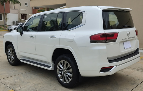 Imagen 5 de 11 de Toyota Land Cruiser Zx Lc 300 2022