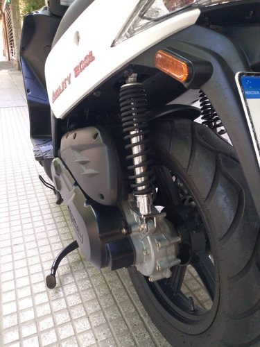 Imagen 13 de 18 de Kymco Agility 200 Inyeccion 5500km Excelente Estado !!!