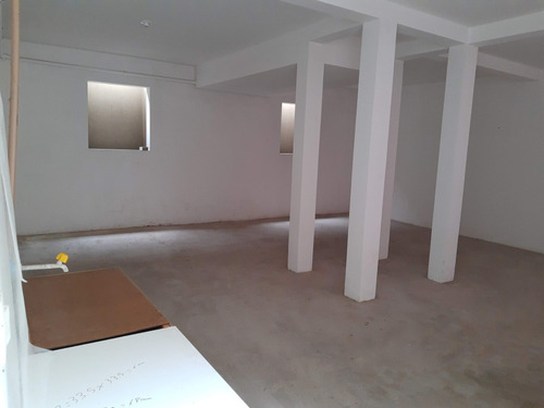 Casa De 3 Quartos Mais Subsolo