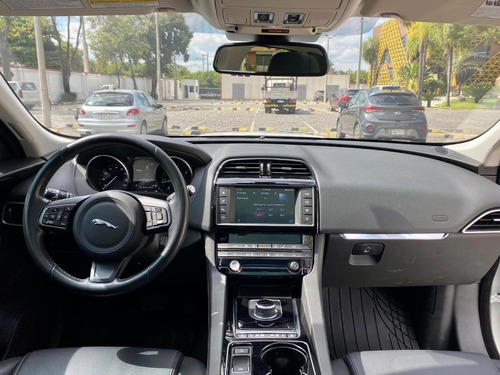 Imagen 8 de 9 de Jaguar F-pace