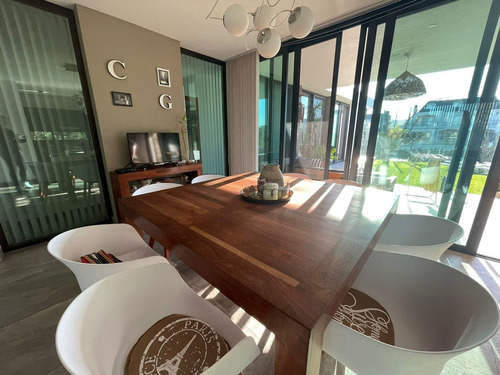 Imagen 9 de 30 de Venta Casa Al Canal Fondo Al Norte Nuevo Quilmes