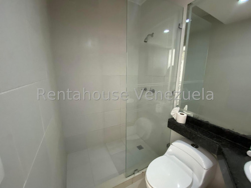 Fondo De Comercio En Venta Urb. Carrizal, Miranda. 25-7440 Yf