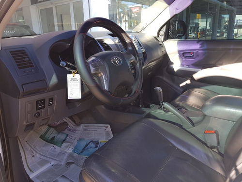 Imagen 11 de 14 de Toyota Hilux 2013 3.0 Cd Srv Cuero I 4x4 5at - A4
