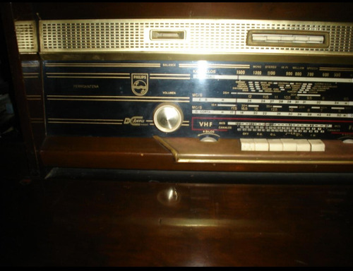 Mueble Tocadiscos, Radio Funcionando (Usado)