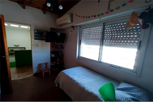 Casa (8.66 X 43 Mts.) - Coch. Cub. - Amplio Jardín