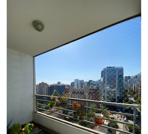 Vista Despejada A Pasos Del Metro Manquehue, Parque Araucano