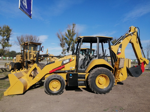 Imagen 4 de 8 de Retroexcavadora Caterpillar 420f 2016