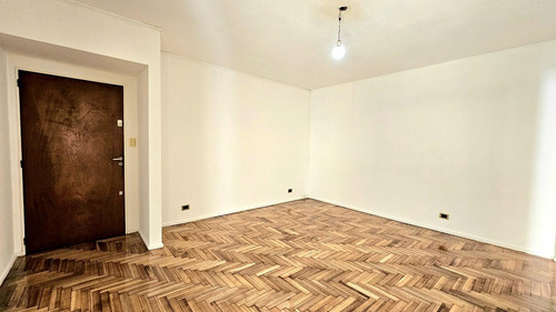 Juan B Alberdi 200 Departamento De 2 Ambientes Con Baulera