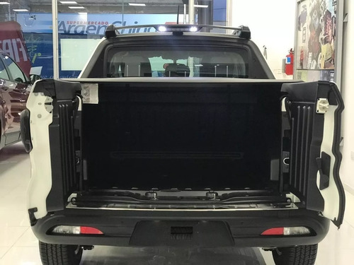 Fiat Toro Freedom 1.8 130cv 4x2 At6 - Nafta