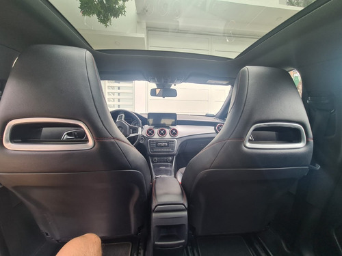 Imagen 14 de 20 de Mercedes Benz Cla 200 Amg Coupé 2014