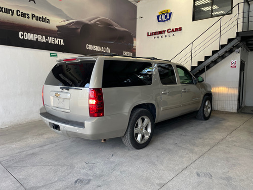 Chevrolet Suburban D Piel Aa Dvd Qc 4x4 At