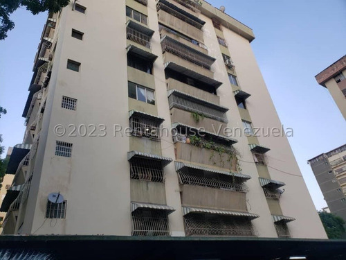 Apartamento En Venta Montalbán Ii 24-11595