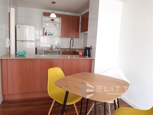 Departamento En Venta De 2 Dorm. En Valparaíso