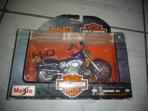 Harley Davidson 2001 Fxdwg Dyna Wide Glide Maisto 1:18