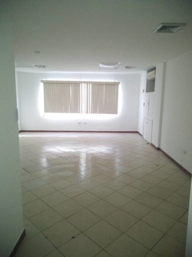 Imagen 4 de 8 de Lemif-015 Oficina En Venta Penélope Yañez