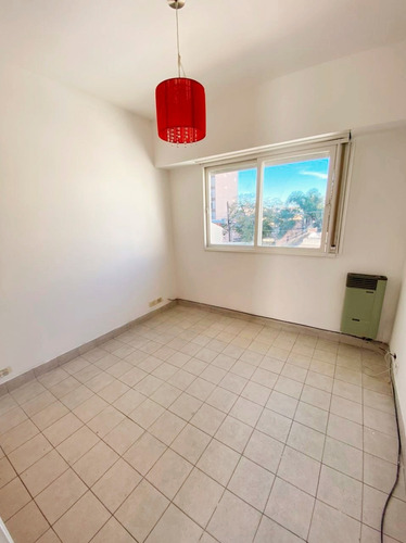 Imagen 9 de 14 de Depto En Duplex De 3 Amb Con Terraza // Vicente Lopez 220