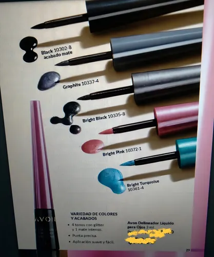 Avon Delineador Liquido - Impacto Y Color En Tu Mirada Tati Color Turquesa Bright Turquoise 103614 Efecto Glitter