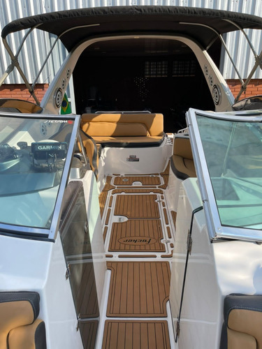 Imagem 4 de 15 de Lancha Focker 265 2014 Motor Mag 350 300hp + Carreta Encalhe