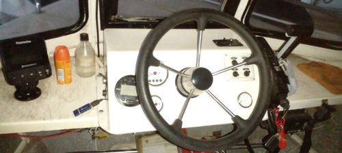 Imagen 14 de 15 de Traker Cabinado 835 Suzuki 4t Lancha Traker