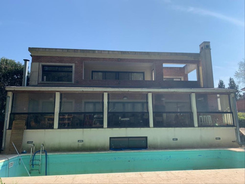 Excelente Casa En Country San Facundo