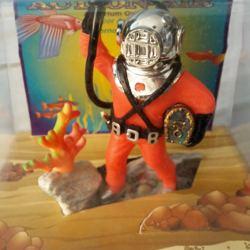 Adorno Acuario Buzo Envio Inc