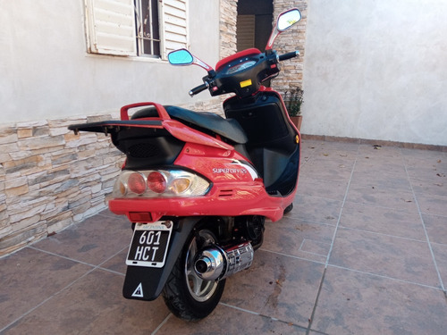 Vendo Scooter Velimotor Supercity 125 (escucho Ofertas)