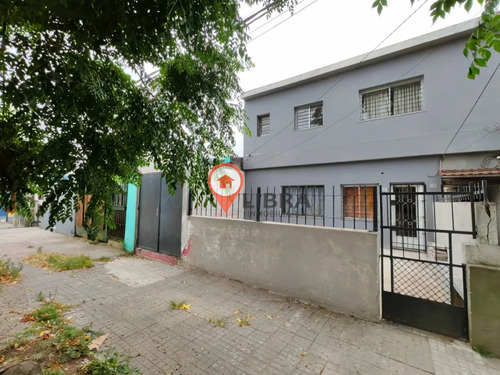 Alquiler De Casa Al Frente Dos Plantas Dos Dormitorios En Malvin Norte