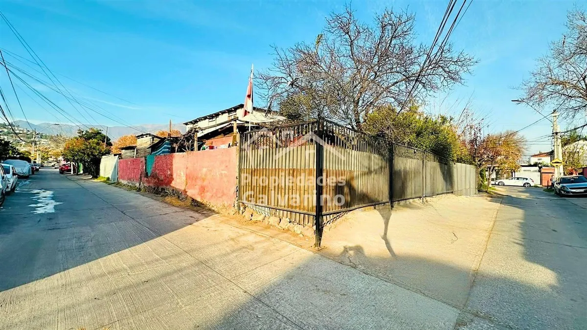 Imagen 2 de 19 de Casa Esquina En Venta De 2 Dorm. En Las Condes