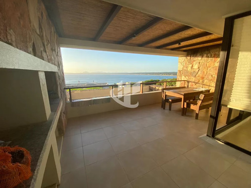 Venta Apartamento, 2 Dormitorios, Con Vista Al Atardecer, Punta Ballena