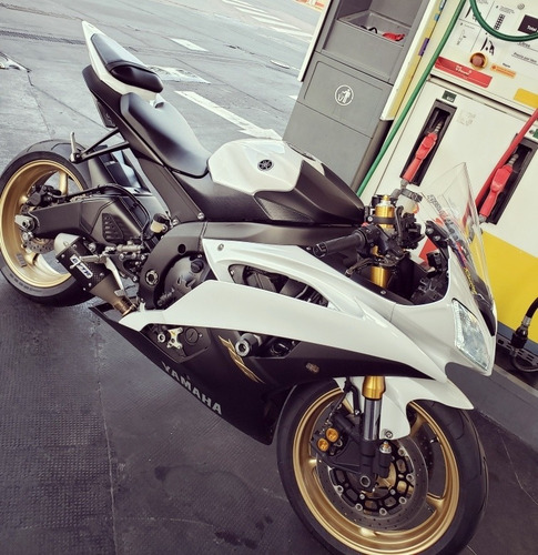 Yamaha R6
