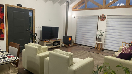 Casa En Entorno Privilegiado Condominio Los Nogales, Pirque!