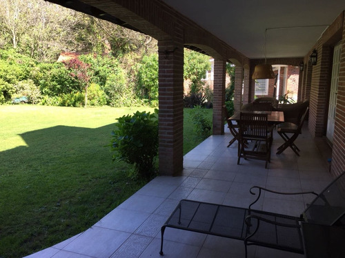 Imagen 15 de 19 de Alquiler Por Temporada: Chalet Tradicional En Dos Plantas De 4 Dorm, Dependencias, Doble Garaje Y Pileta Climatizada